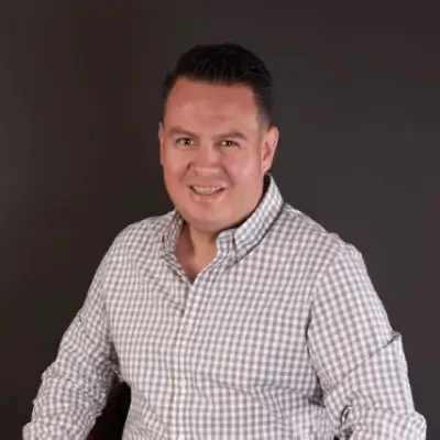 Raúl Flores-Foto de perfil